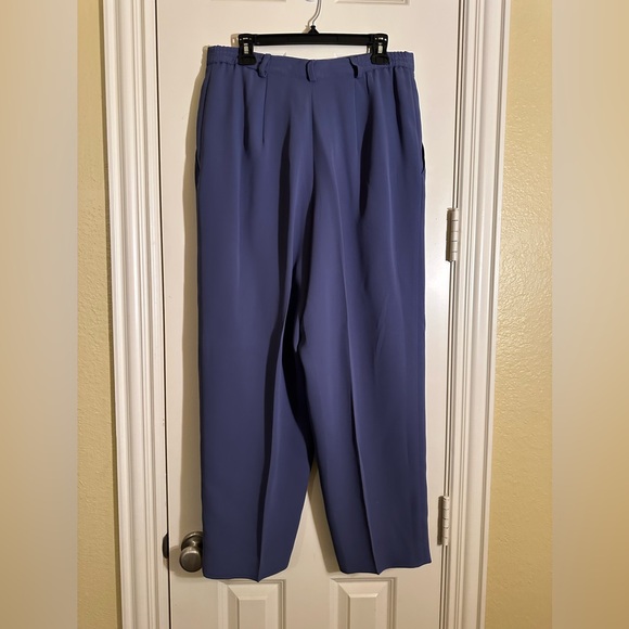 Professional Women’s Suit - Smoky Purple - Picture 8 of 16